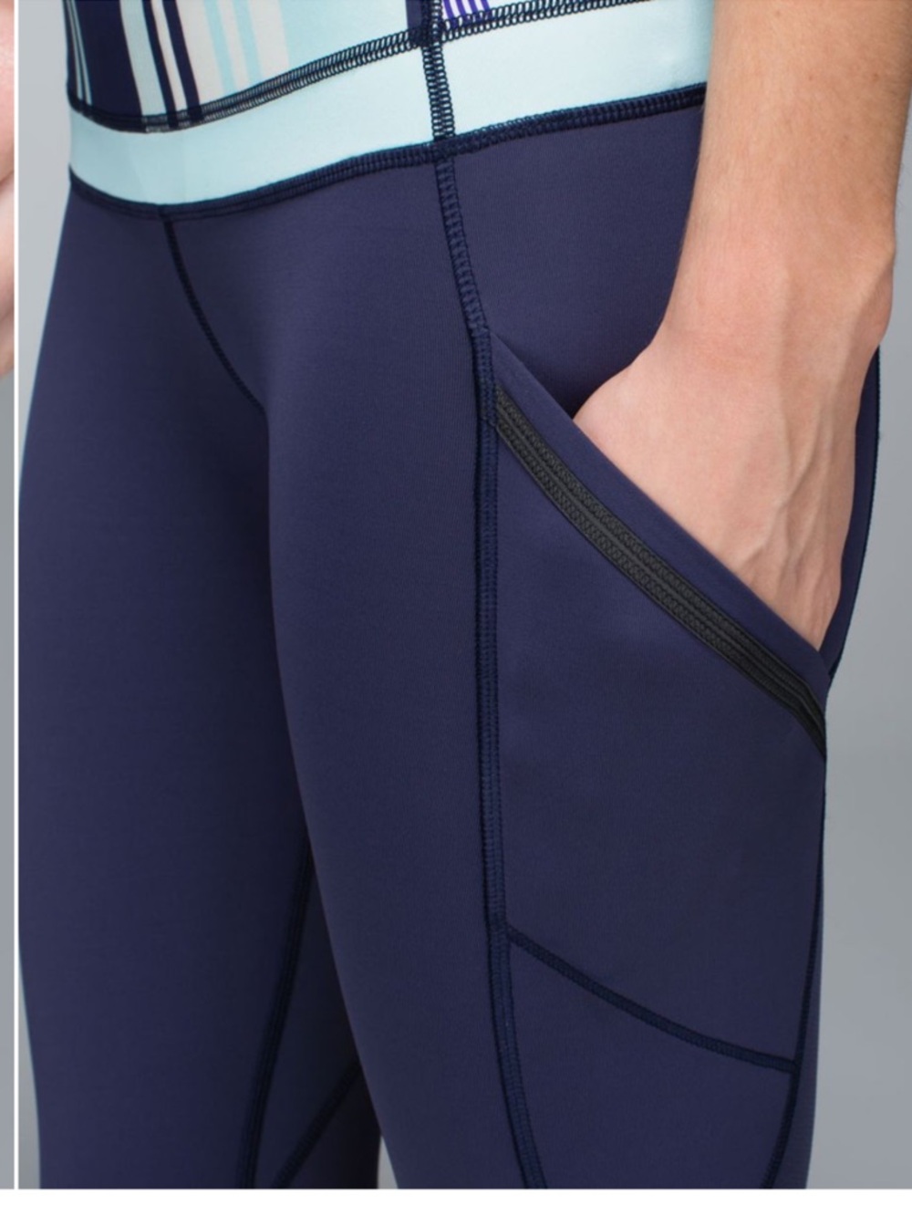 Lululemon Run A Marathon Crop Blue & white stripe Leggings Low Rise size 6 Y2K